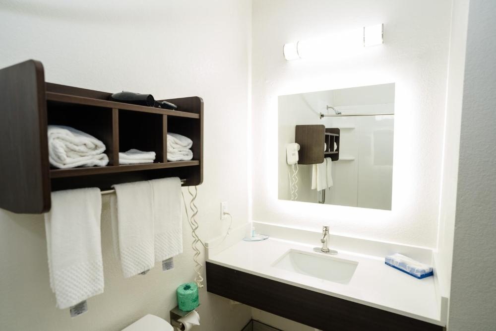 MainStay Suites Knoxville Airport Image 14