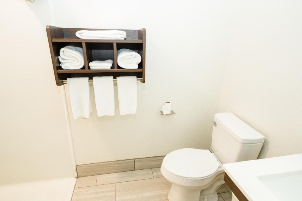 MainStay Suites Knoxville Airport Image 33