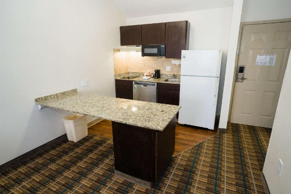 MainStay Suites Knoxville Airport image 9